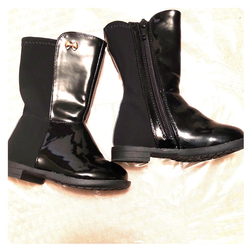 Toddlers black suede/patent boots size 5